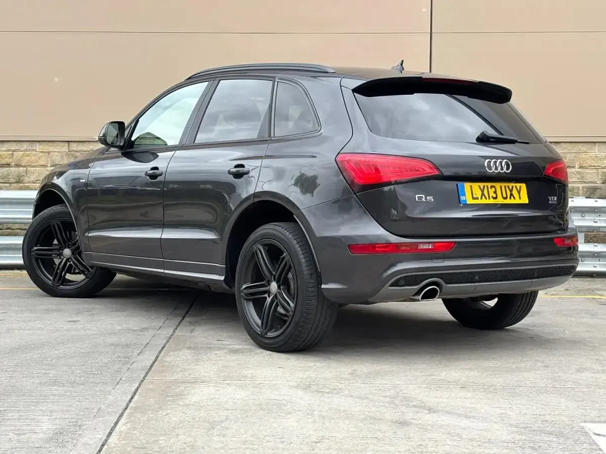 Begagnad Audi Q5 S-line plus 2013 Grå SUV