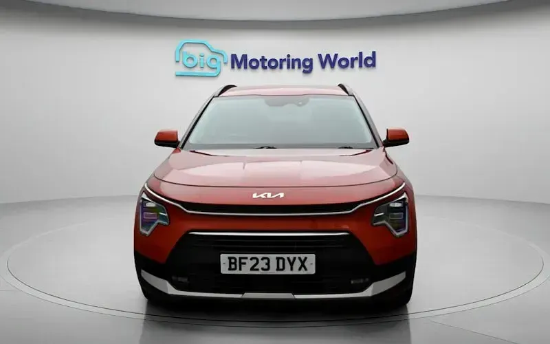 Used Kia Niro 141 HP (103 kW) 2023 Orange SUV