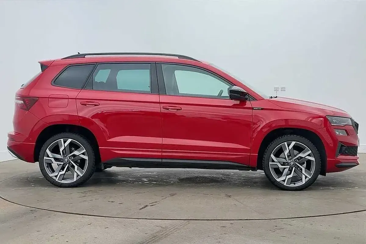 Used Skoda Karoq SportLine 150 HP (110 kW) 2025 Velvet red metallic SUV