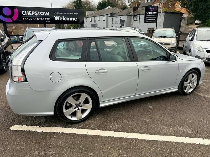 Used Saab 9-3 180 HP (132 kW) 2010 Snow silver Estate