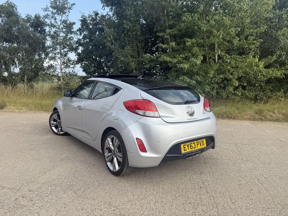 Used Hyundai Veloster Sport 140 HP (102 kW) 2013 Silver Hatchback