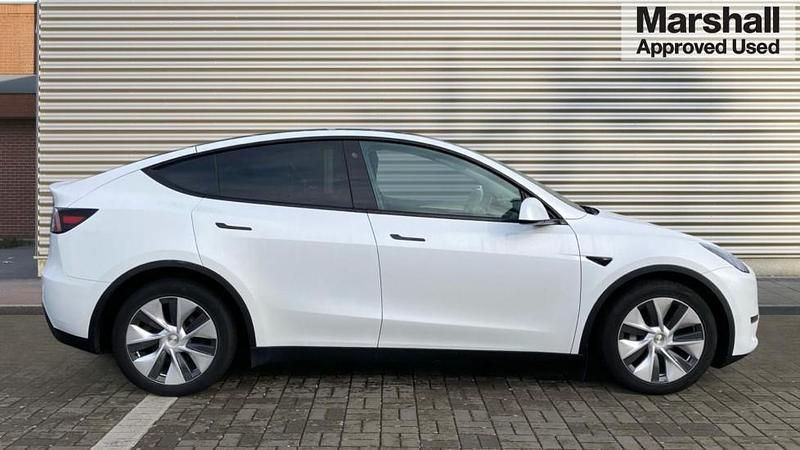 Used Tesla Model Y Long Range AWD 282 kW (384 HP) 2022 White SUV