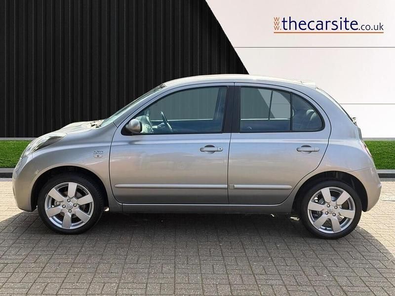 Begagnad Nissan Micra N-TEC 80 HK (58 kW) 2009 Silver Halvkombi