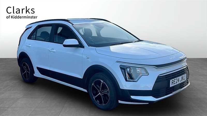 White Used 2024 Kia Niro 2 SUV | £23,495 (Expensive) - Image 1/4