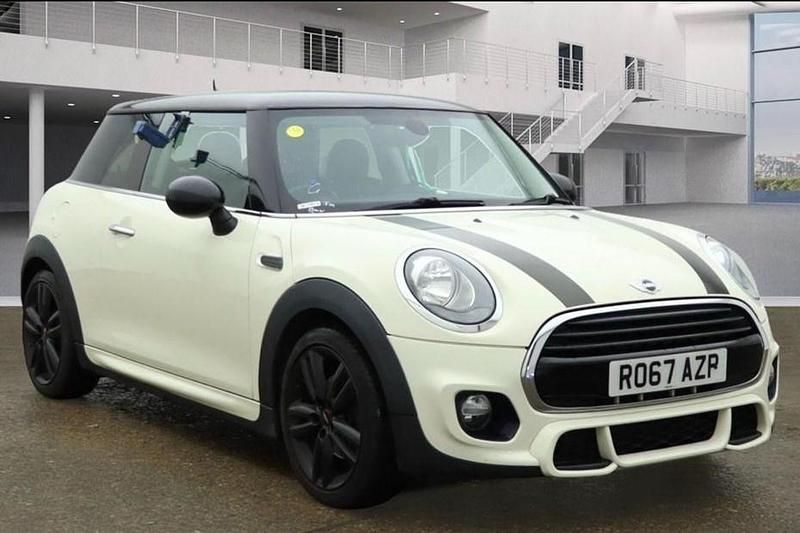 White Used 2017 Mini Cooper Hatch Hatchback | £6,995 (Fair price) - Image 1/1