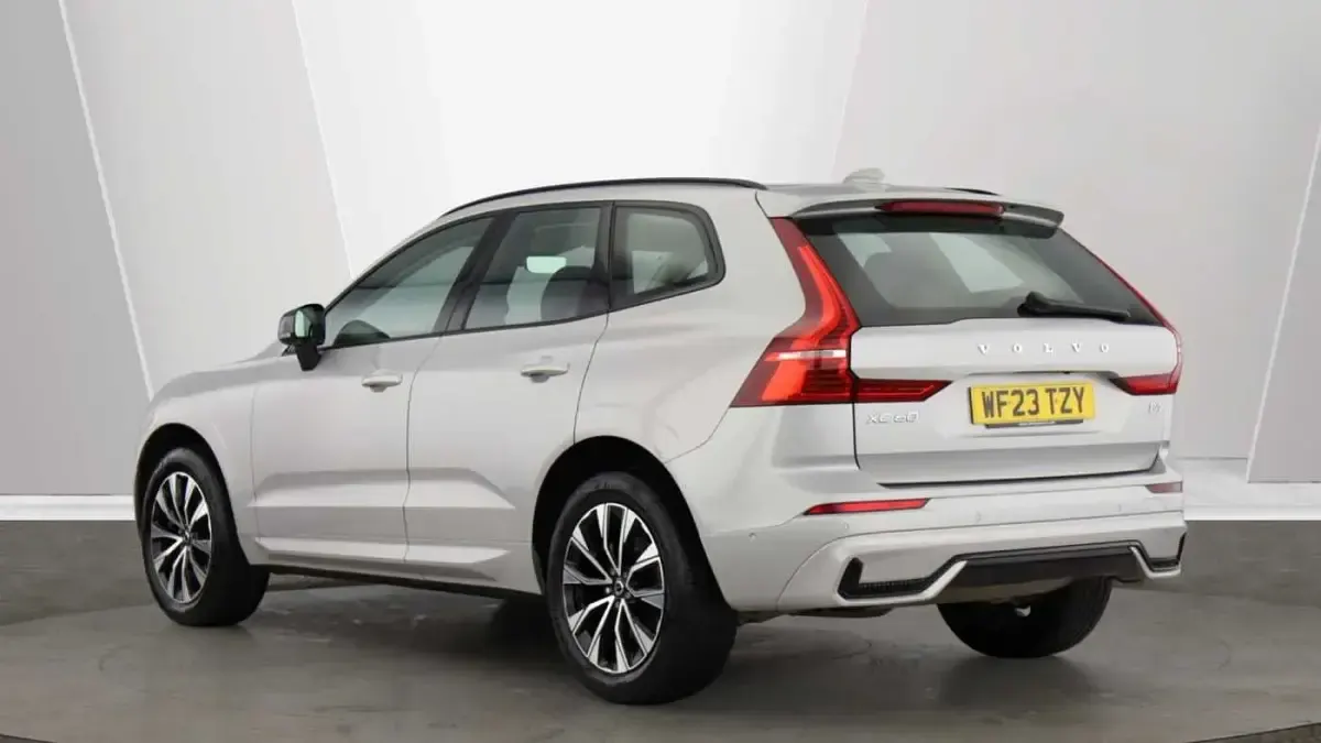Used Volvo XC60 Plus 194 HP (142 kW) 2023 SUV
