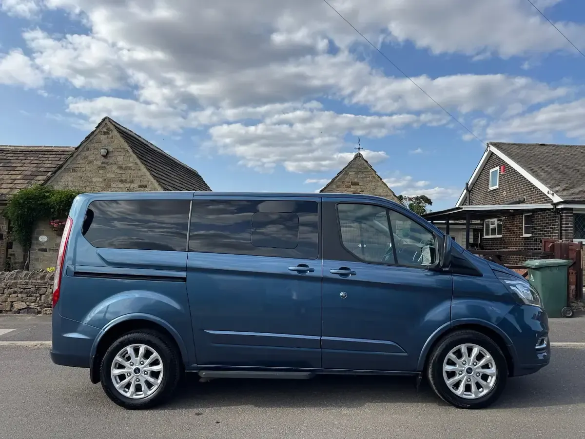 Used Ford Tourneo Custom Titanium 2019 Blue Van
