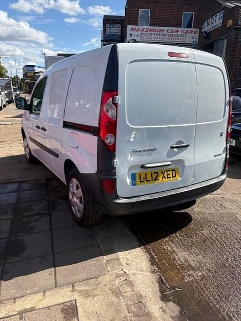 Used Renault Kangoo 44 kW (60 HP) 2012 White MPV