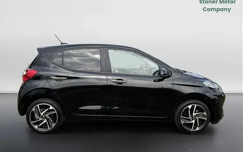 Used Hyundai i10 Premium 79 HP (58 kW) 2025 Black Hatchback