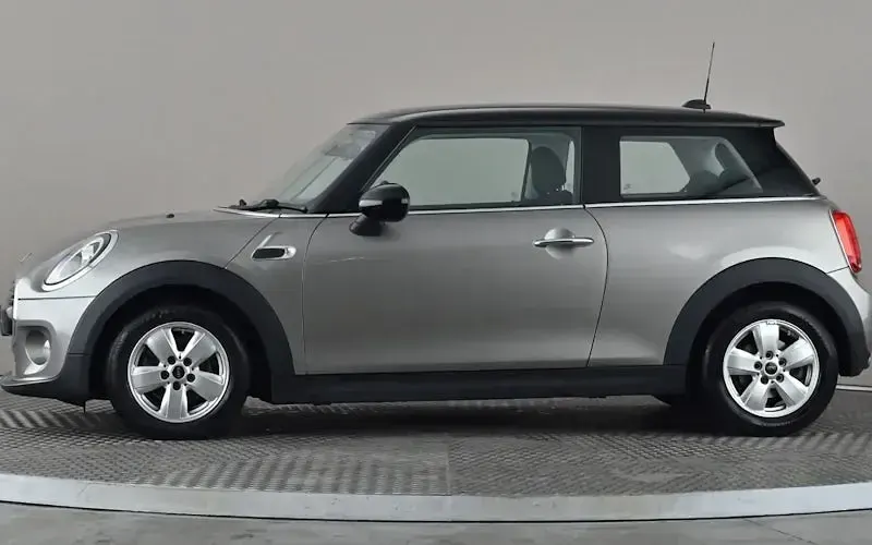 Used Mini Cooper Classic 136 HP (100 kW) 2021 Hatchback