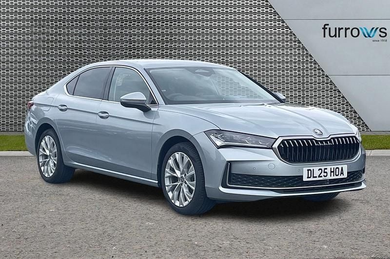 Silver New 2025 Skoda Superb SE L Hatchback | £29,995 (Super price) - Image 1/4
