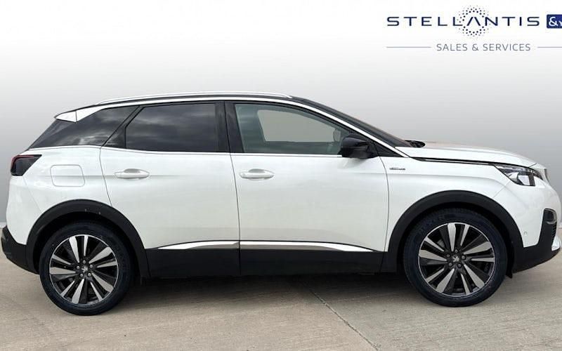 Second-hand Peugeot 3008 Premium 131 CP (96 kW) 2019 Alb SUV