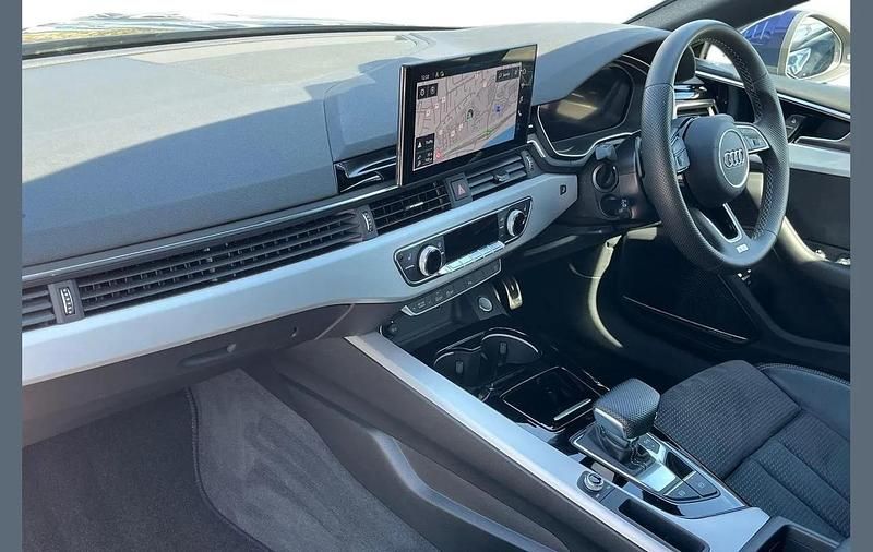 Used Audi A5 Sportback S-Line 200 HP (147 kW) 2023 Blue Hatchback