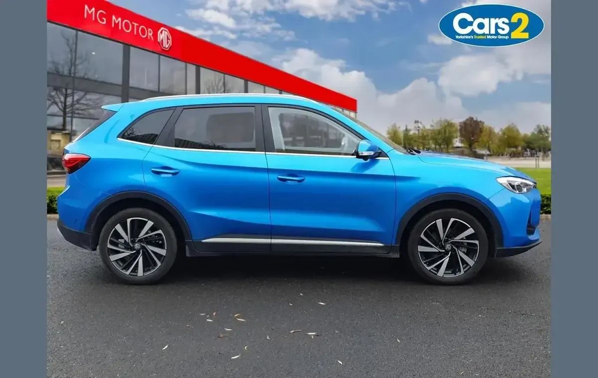 Used MG ZS Trophy 196 HP (144 kW) 2025 Blue SUV