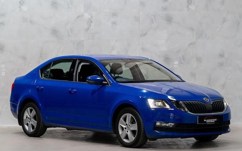 Used Skoda Octavia SE 116 HP (85 kW) 2018 Blue Hatchback