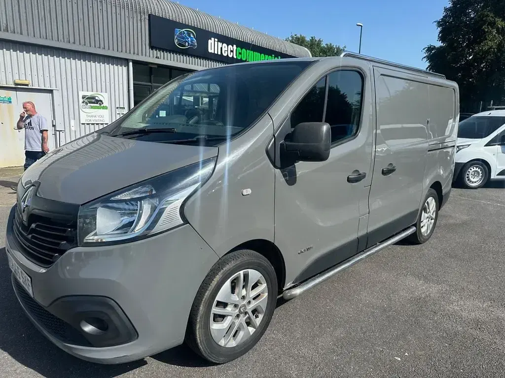 Used Renault Trafic Business 2015 Grey MPV
