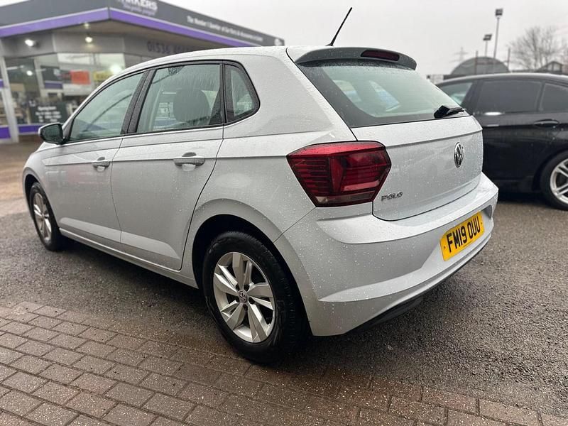 Begagnad VW Polo SE 95 HK (69 kW) 2019 Silver Halvkombi