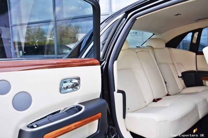 Used Rolls Royce Ghost 563 HP (414 kW) 2010 Sedan