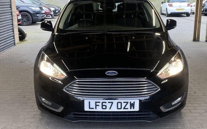 Used Ford Focus Titanium 125 HP (91 kW) 2017 Hatchback