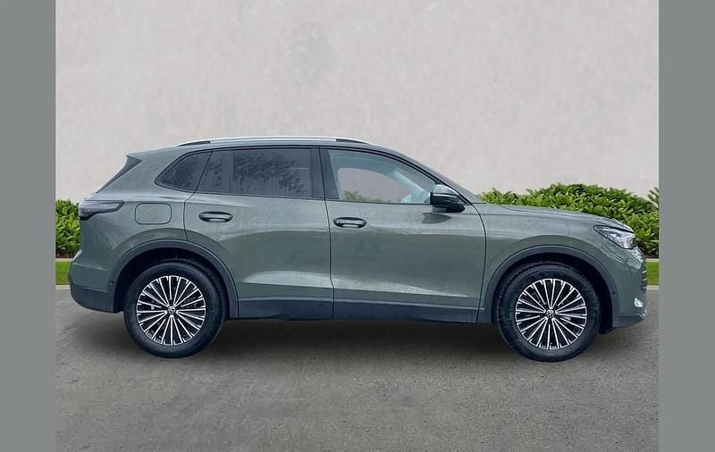 New VW Tiguan Match 150 HP (110 kW) 2026 Green SUV