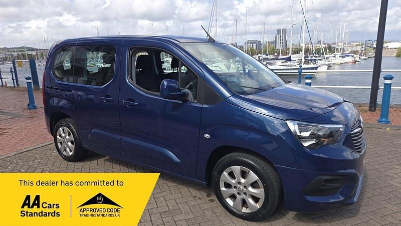 Blue Used 2019 Vauxhall Combo S MPV | £8,395 (Good price) - Image 1/4