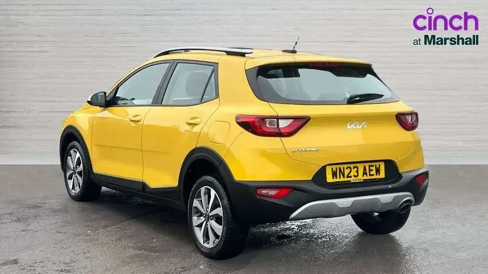 Used Kia Stonic 99 HP (72 kW) 2023 Yellow SUV