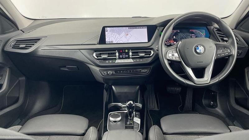 Used BMW 118 Sport Line 136 HP (100 kW) 2023 Black Hatchback