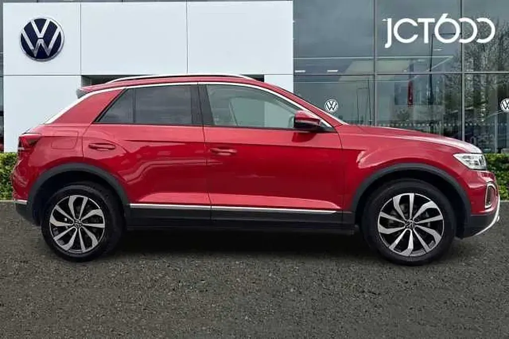 Used VW T-Roc Style 150 HP (110 kW) 2022 Red SUV