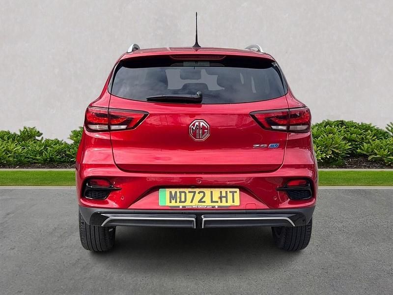 Used MG ZS Trophy 114 kW (156 HP) 2023 Red SUV