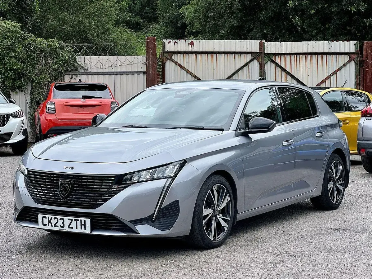 Used Peugeot 308 Allure 129 HP (94 kW) 2023 Grey Hatchback