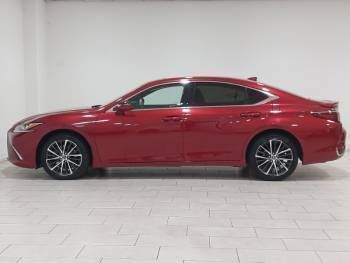 Used Lexus ES300H 218 HP (160 kW) 2022 Red Sedan
