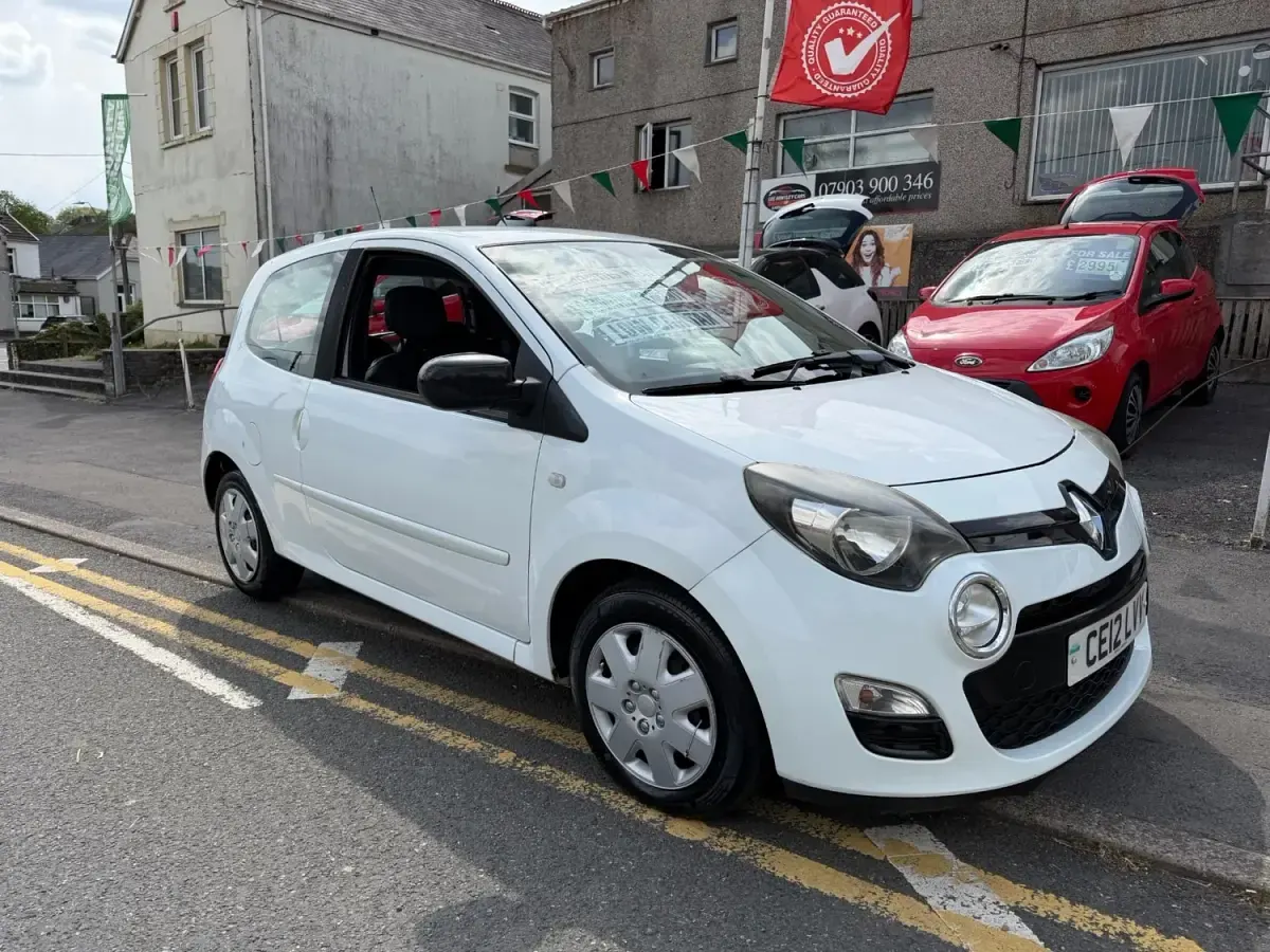 Begagnad Renault Twingo Dynamique 75 HK (55 kW) 2012 Vit Halvkombi