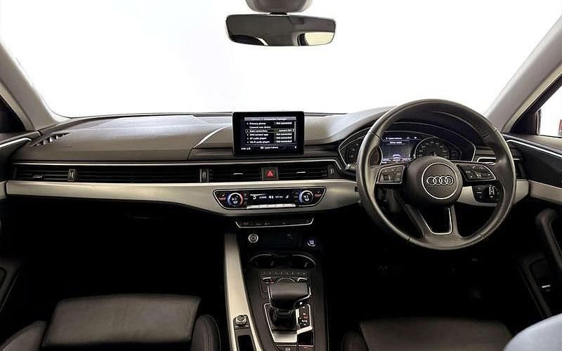 Used Audi A4 Sport 150 HP (110 kW) 2019 Red Sedan