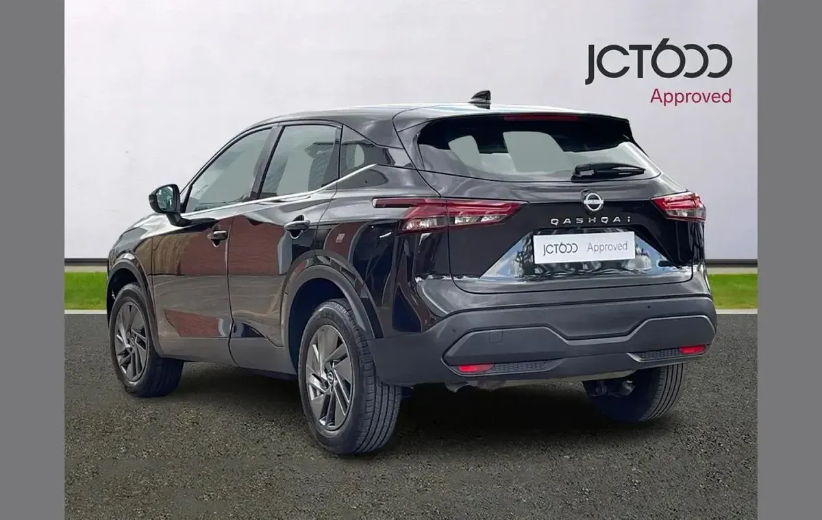 Used Nissan Qashqai Acenta Premium 138 HP (101 kW) 2022 Black SUV