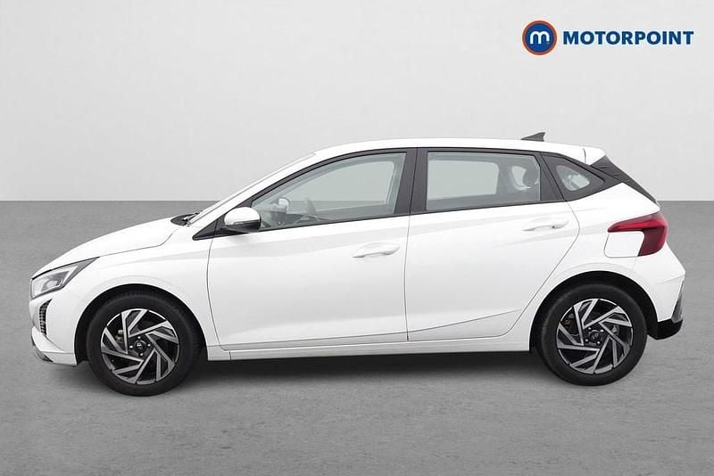 Used Hyundai i20 Advanced 2024 White Hatchback