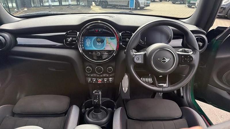 Używany Mini Cooper Hatch 134 KM (98 kW) 2023 Zielony Hatchback