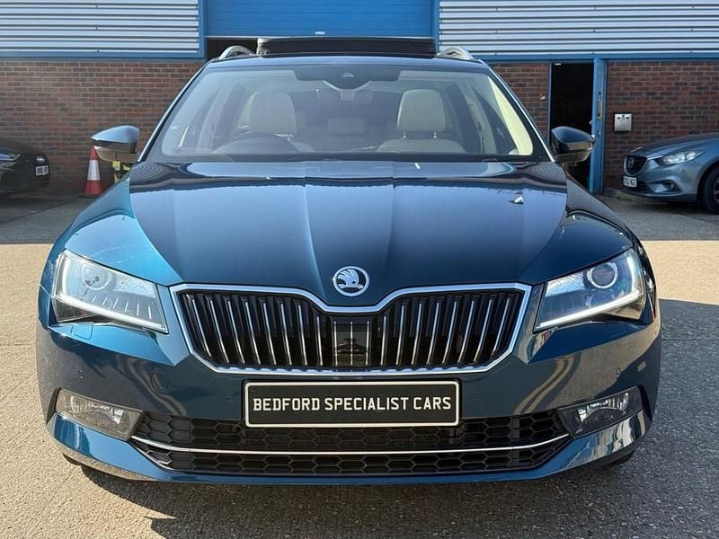 Used Skoda Superb 280 HP (205 kW) 2018 Blue Estate