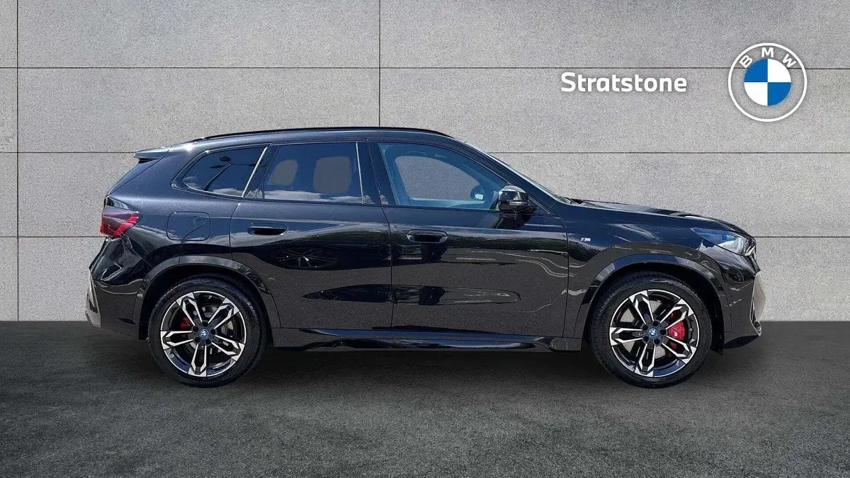Usado BMW iX1 M Sport 147 kW (201 HP) 2025 Preto SUV