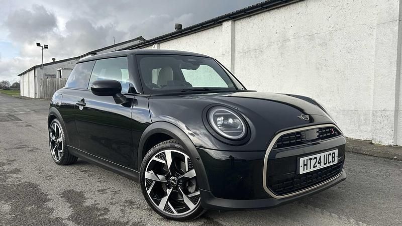 Used Mini Cooper S Hatch 201 HP (147 kW) 2024 Black Hatchback