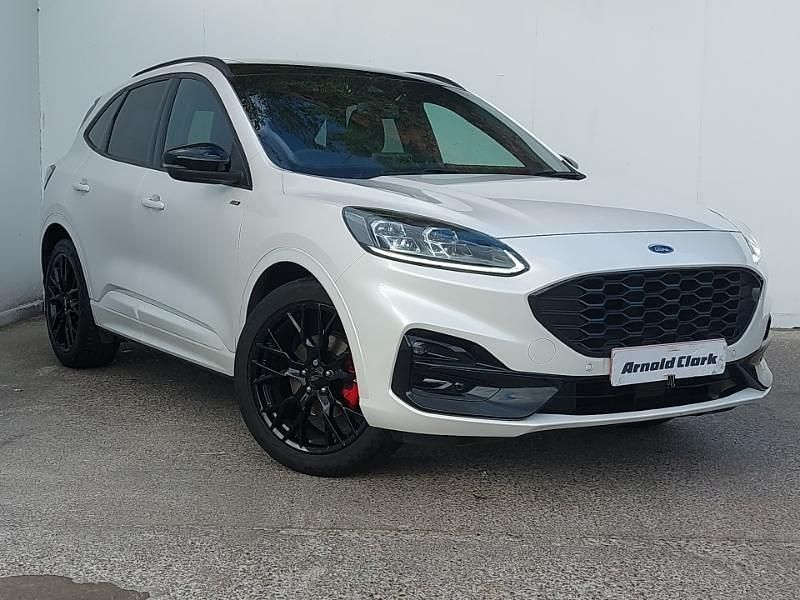 White Used 2023 Ford Kuga ST-Line X SUV | £23,998 (Expensive) - Image 1/4