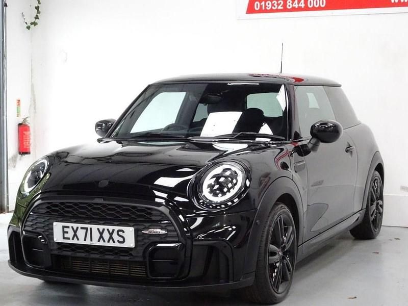 Used Mini Cooper Hatch 136 HP (100 kW) 2021 Black Hatchback