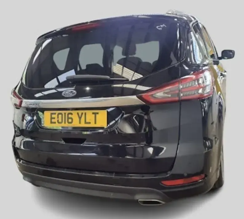 Used Ford S-MAX Titanium 2016 Black MPV