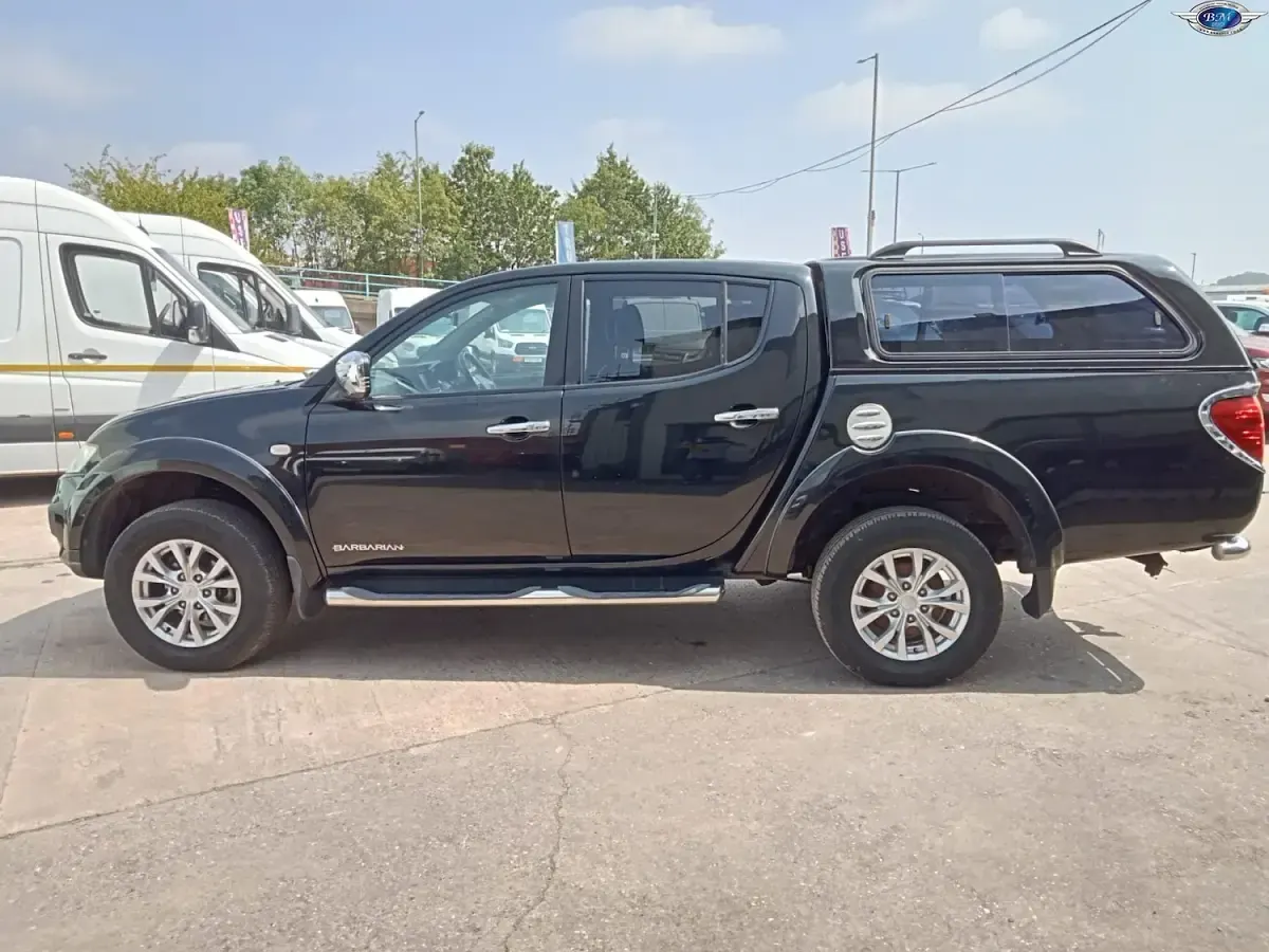 Used Mitsubishi L200 176 HP (129 kW) 2014 Black Pickup