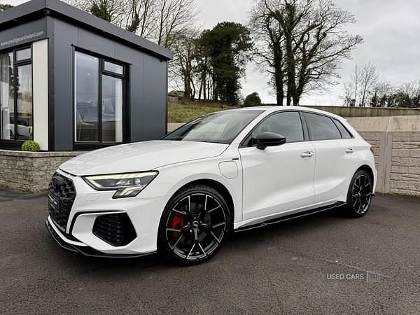 Used Audi A3 e-tron Competition 2022 White Hatchback