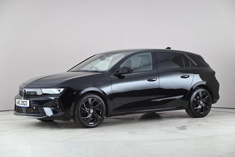 Second-hand Vauxhall Astra GS Line 2022 Negru Hatchback
