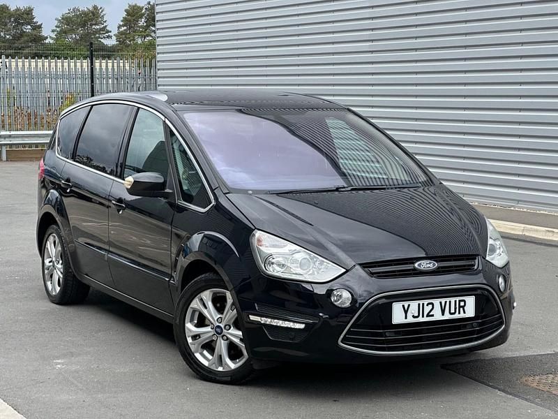 Black Used 2012 Ford S-MAX Titanium MPV | £3,495 (Good price) - Image 1/4