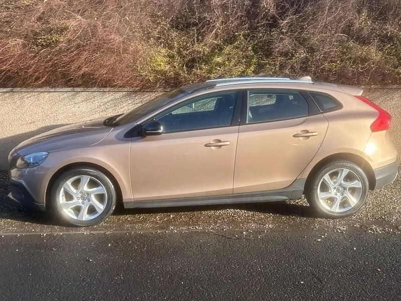 Used Volvo V40 2014 Bronze Hatchback
