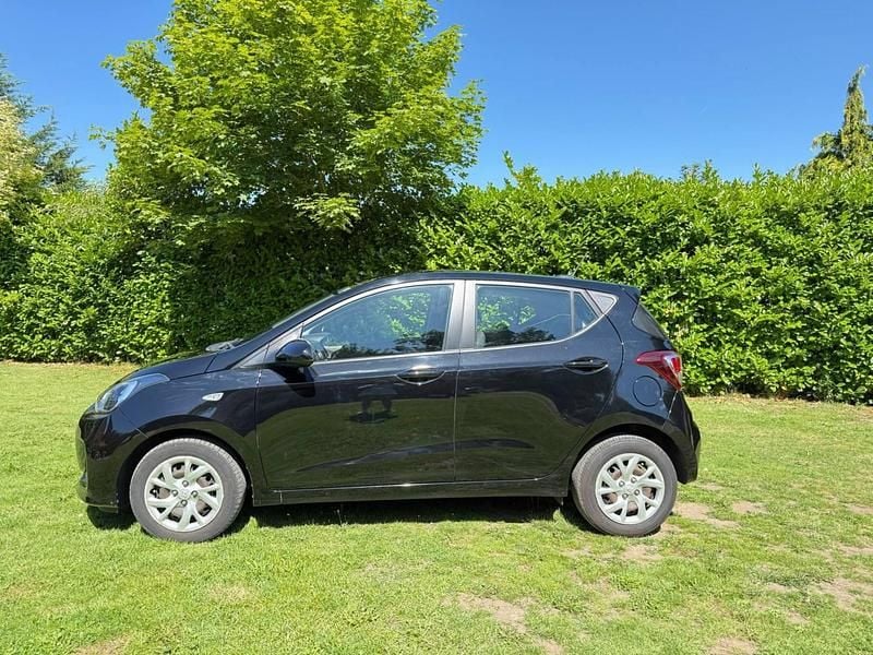 Used Hyundai i10 SE 87 HP (63 kW) 2018 Black Hatchback