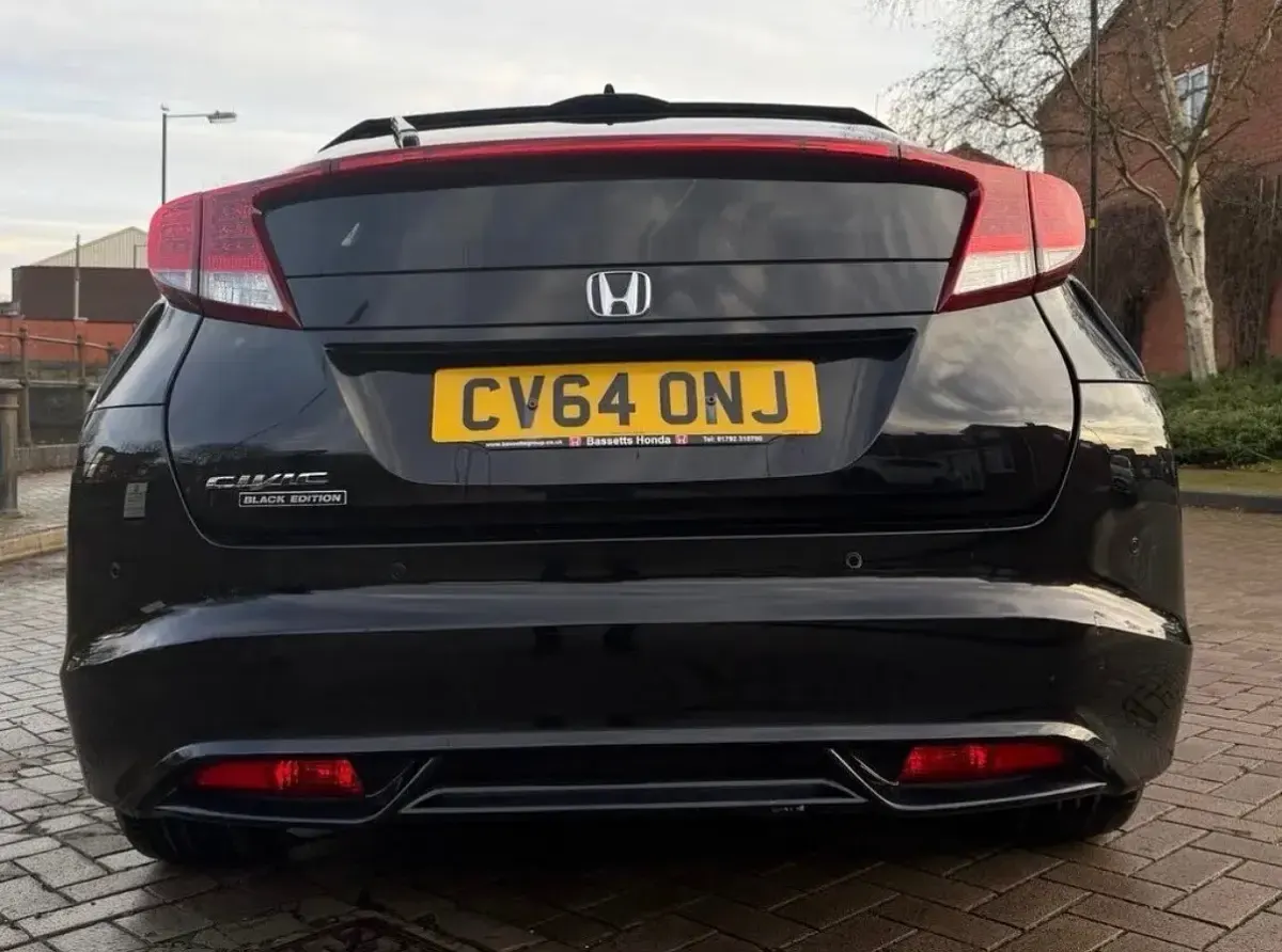 Used Honda Civic Black Edition 120 HP (88 kW) 2014 Black Hatchback