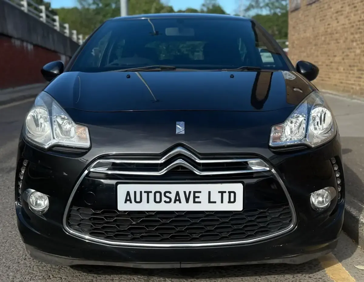 Usado Citroën DS3 120 HP (88 kW) 2011 Preto Citadino